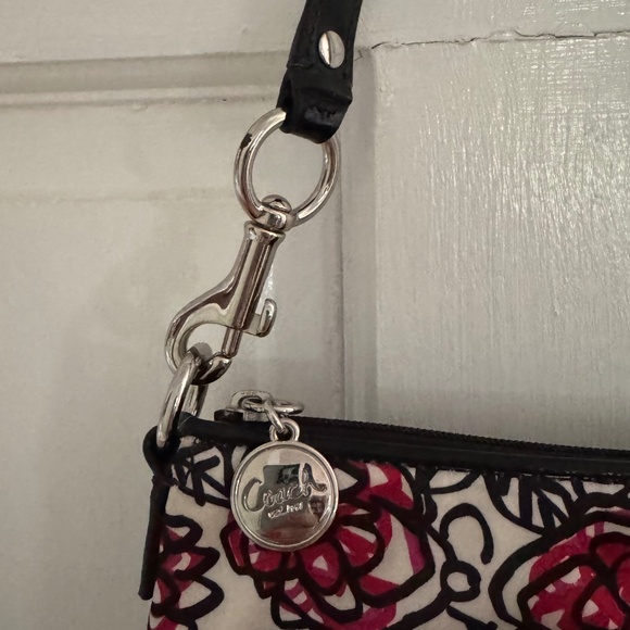 NWOT Coach Poppy Daisy Small Bag - Picture 4 of 4